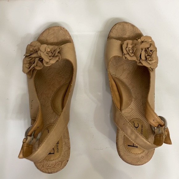 Boc Born Concept cork wedge floral sandals size 9 - Picture 5 of 8